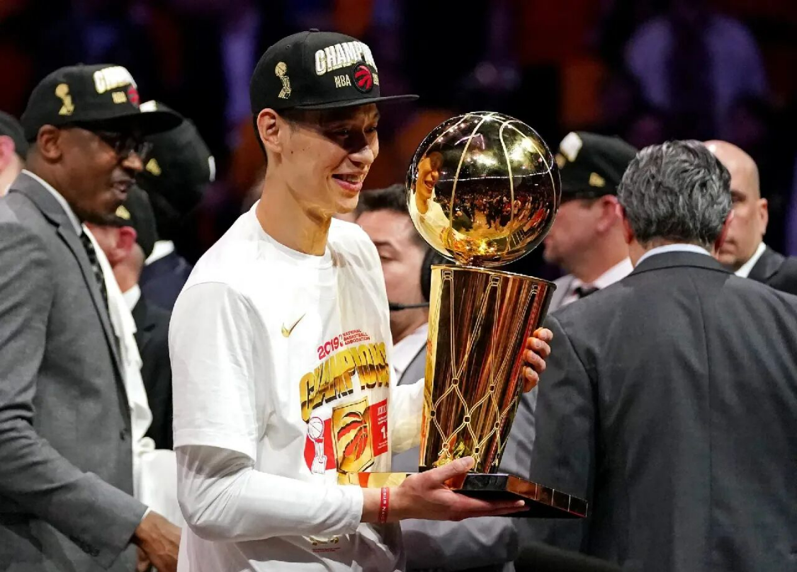 破防！林书豪自曝NBA生涯真相，放弃700万+场均20+，依然被拒